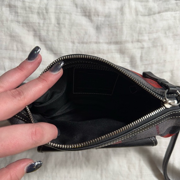 Coach Vintage Y2K Rare Red Wool Tartan Plaid Leather Demi Shoulder Bag - Picture 5 of 10